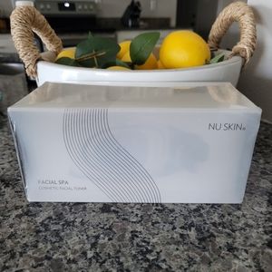 Facial Spa With Gel By Nuskin